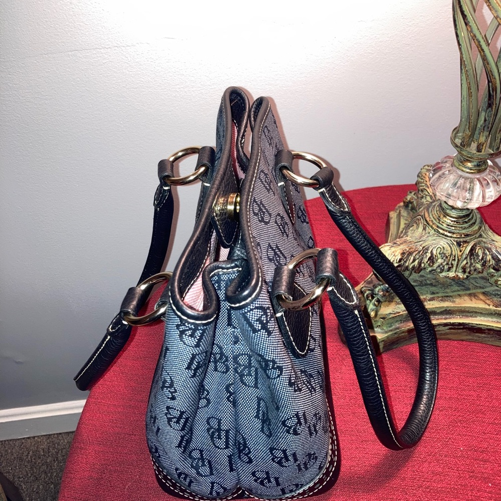 Dooney & Bourke (Navy) Vintage Monogram Tote with Detachable Shoulder Strap - Picture 9 of 14